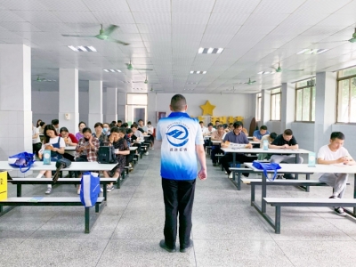 反诈宣传在行动，垃圾分类树新风