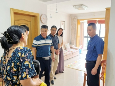 双节慰问，情暖人心！尊龙凯时人生就是搏科技党支部走访慰问结对帮扶对象